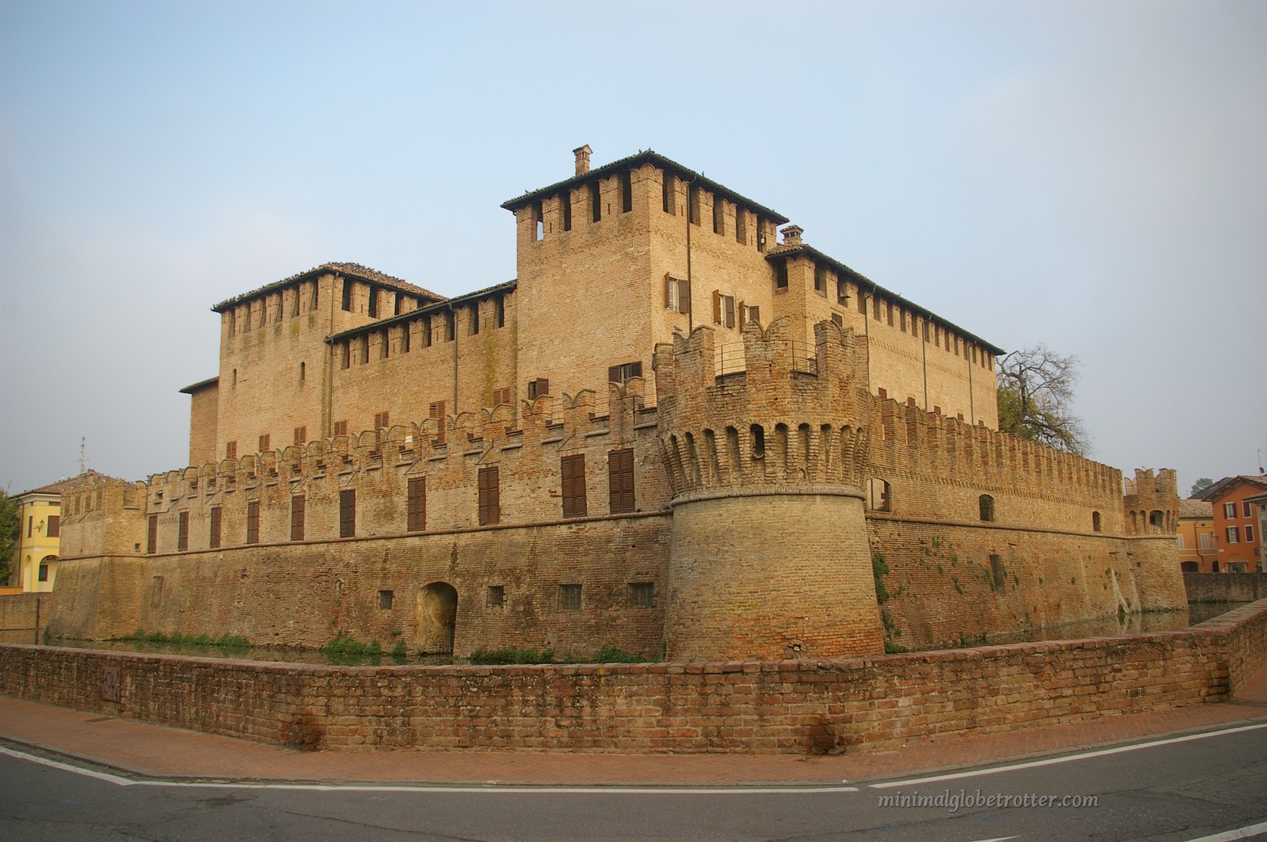 Castelli di Parma e Piacenza rocca San Vitale Fontanellato