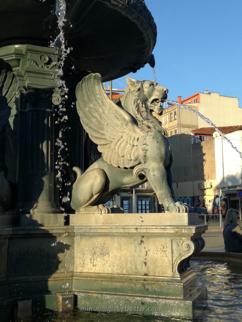 Fontana con i Grifoni a Porto