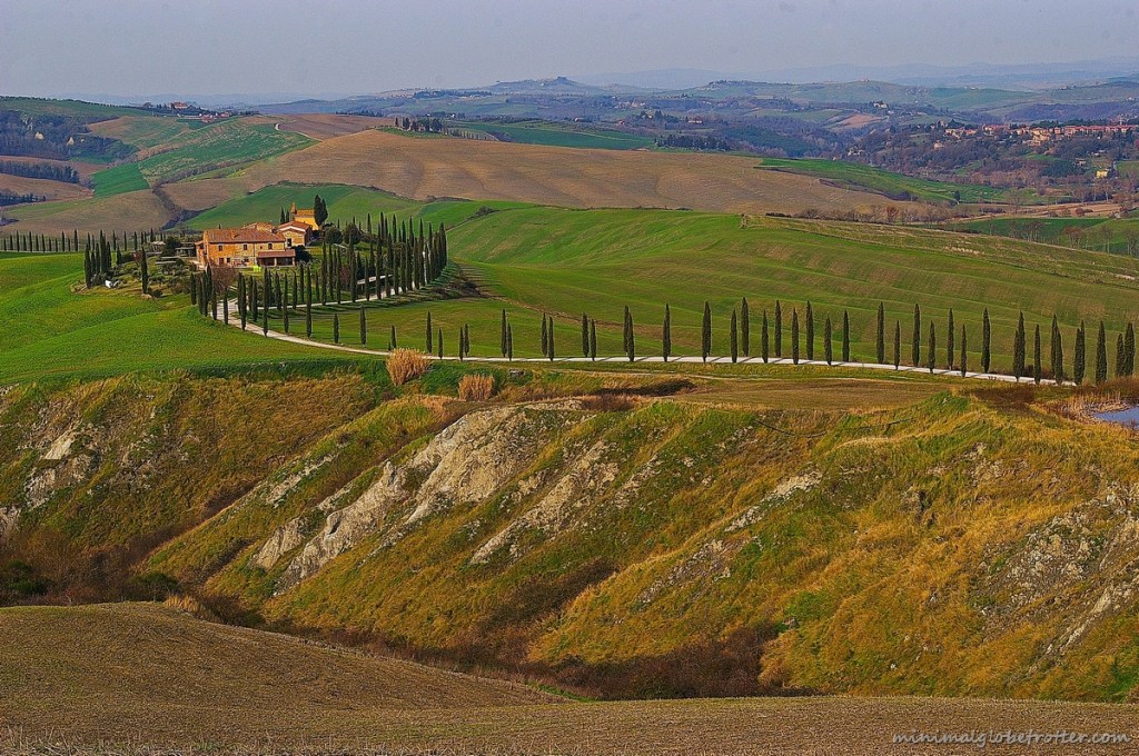 viale cipressi sulla strada per san giovanni d'asso