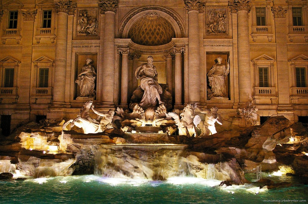 Fontana di Trevi di notte Roma Fontana di Trevi di notte