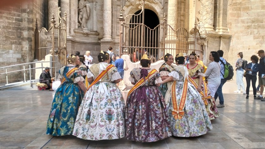 Falleras a Valencia